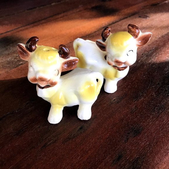 Vintage Ceramic Cow Creamer & Salt n Pepper shaker - Picture 3 of 6
